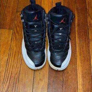 Air Jordan 12s Black/white
